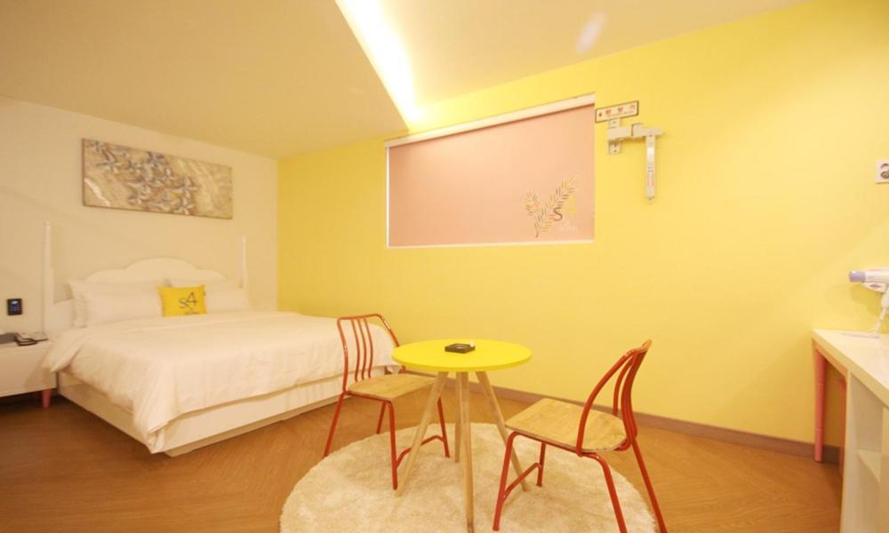 Iksan 4 Seasons Hotel 外观 照片